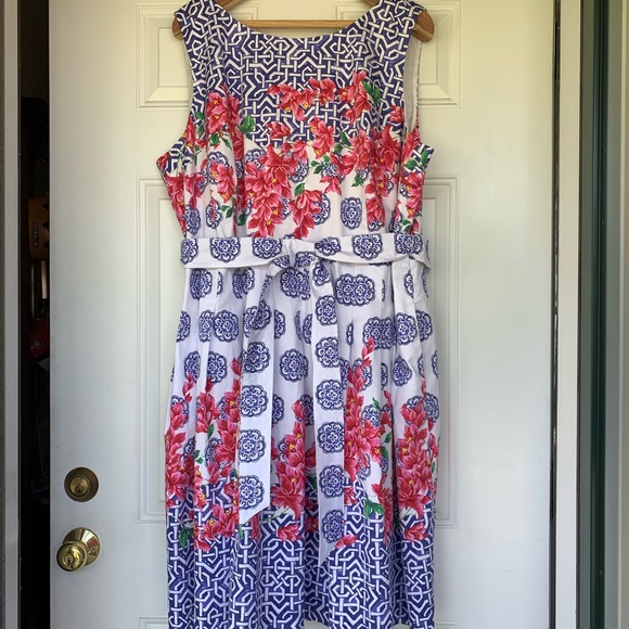 Talbots Dresses & Skirts - Talbots Sleeveless Floral Fit & Flare Dress - 22W